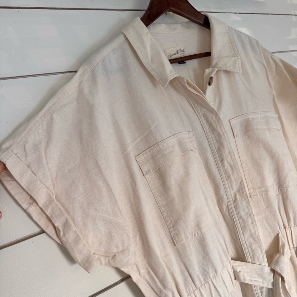 Universal Thread Short-Sleeve Linen Jumpsuit in cream. Size: 14 - Picture 4 of 15